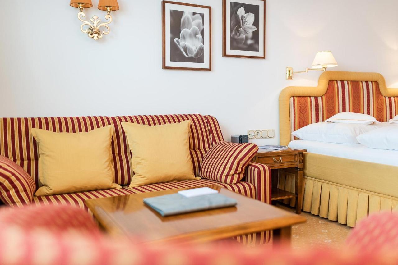 Bed & Breakfast Hotel Guggis Zürs Exterior foto